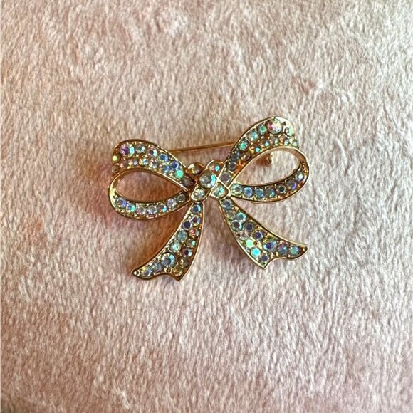Gold-Tone Bow Brooch With Sparkling Iridescent Rhinestones Aurora Borealis - Picture 5 of 8